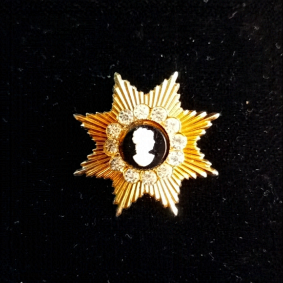 Coro Jewelry - Coro vintage gold tone brooch with white strass